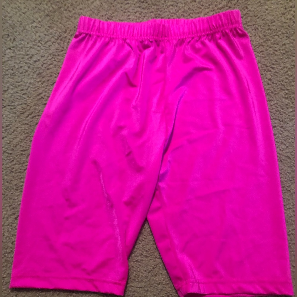 🔴GIRLS SIZE LARGE PESION BRAND PINK SPANDEX SILKY SHORTS